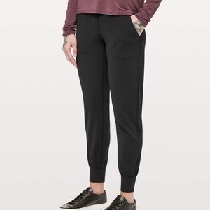 Lululemon Keep Moving Jogger size 4